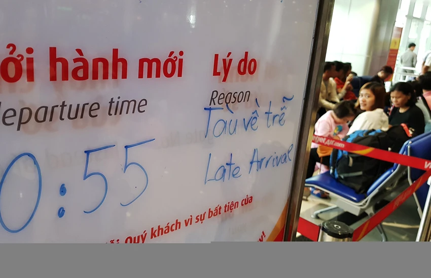 Canh dong duc o san bay Tan Son Nhat ngay cuoi nam hinh anh 17