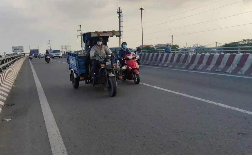 Ngày 22-4, nhiệt độ tăng ở nhiều nơi. Ảnh: NGUYỄN CHÂU Ngày 22-4, nhiệt độ tăng ở nhiều nơi. Ảnh: NGUYỄN CHÂU