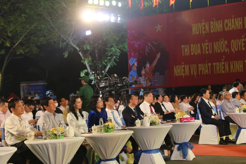 Chương trình với sự tham gia của lãnh đạo TP, lãnh đạo địa phương và các sở, ngành. Ảnh: CN Chương trình với sự tham gia của lãnh đạo TP, lãnh đạo địa phương và các sở, ngành. Ảnh: CN