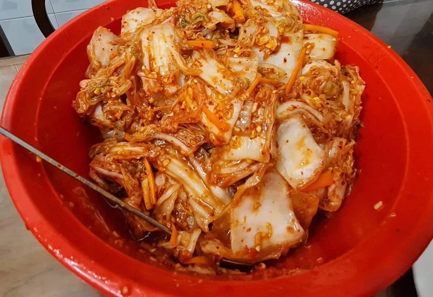 Tiêu thụ kim chi có lợi cho sự phát triển của tóc. Ảnh: NGUYÊN VÕ Tiêu thụ kim chi có lợi cho sự phát triển của tóc. Ảnh: NGUYÊN VÕ