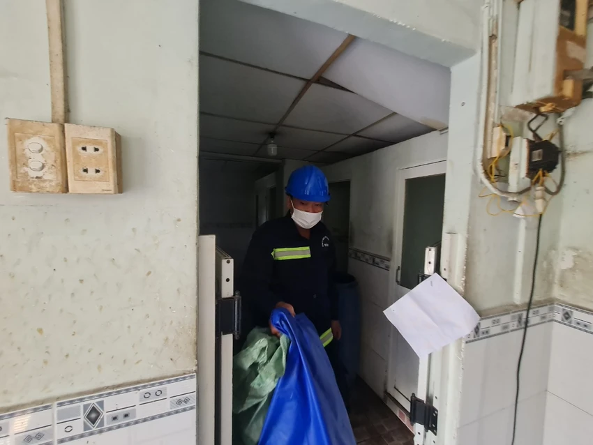 NVSCC tại công viên Phong Châu được cải tạo, xây dựng bao gồm năm buồng vệ sinh. Ảnh: NC NVSCC tại công viên Phong Châu được cải tạo, xây dựng bao gồm năm buồng vệ sinh. Ảnh: NC