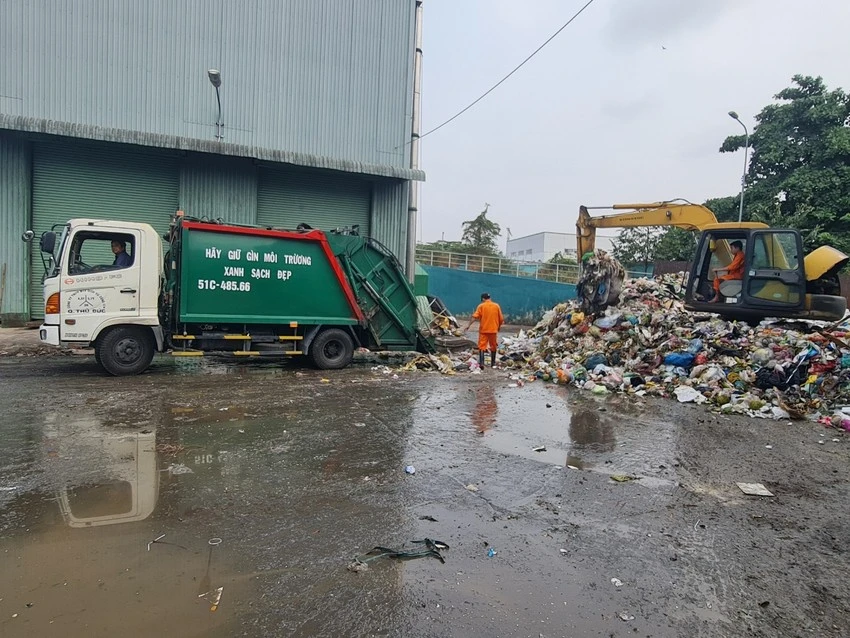 Một trạm trung chuyển rác ở TP Thủ Đức, TP.HCM. Ảnh: NC Một trạm trung chuyển rác ở TP Thủ Đức, TP.HCM. Ảnh: NC