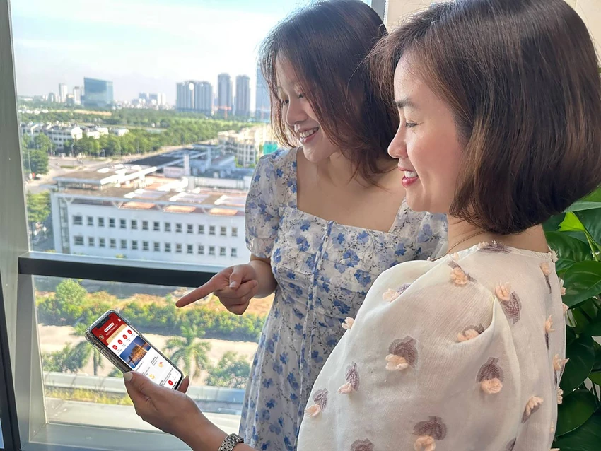 Qua VNEID, người dân có thể cập nhật thông tin cá nhân lên hệ thống cơ sở dữ liệu quốc gia Qua VNEID, người dân có thể cập nhật thông tin cá nhân lên hệ thống cơ sở dữ liệu quốc gia