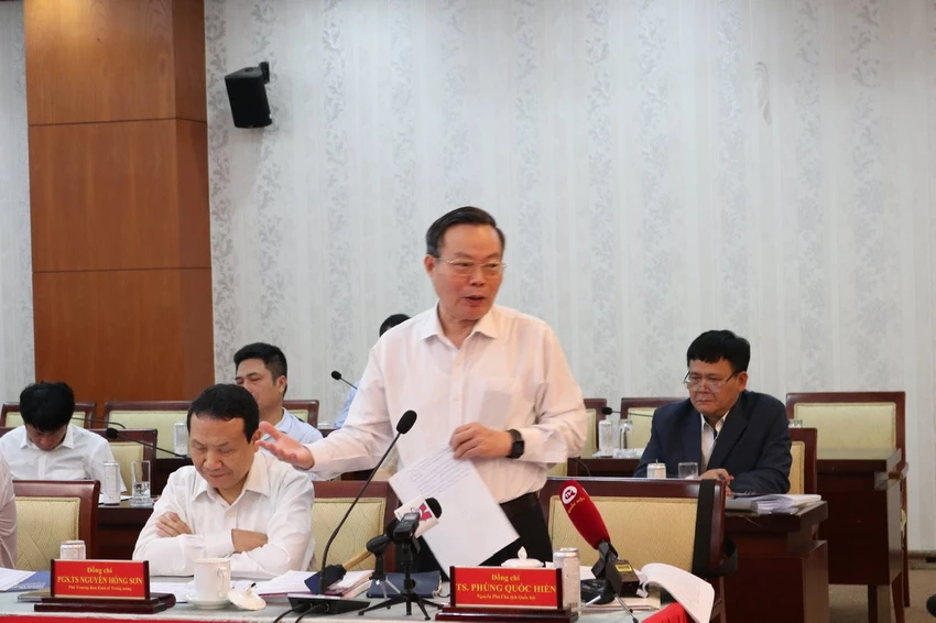 phung quoc hien.jpg