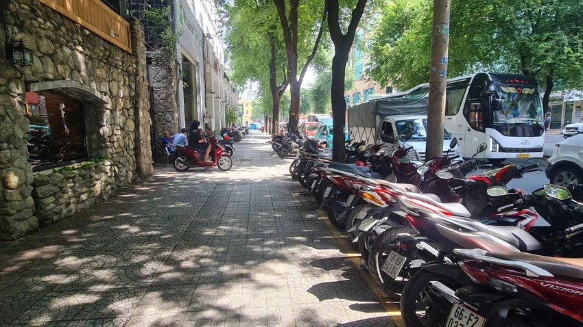 Quận trung tâm của TP.HCM đã mở rộng cho thuê vỉa hè lên 52 tuyến đường