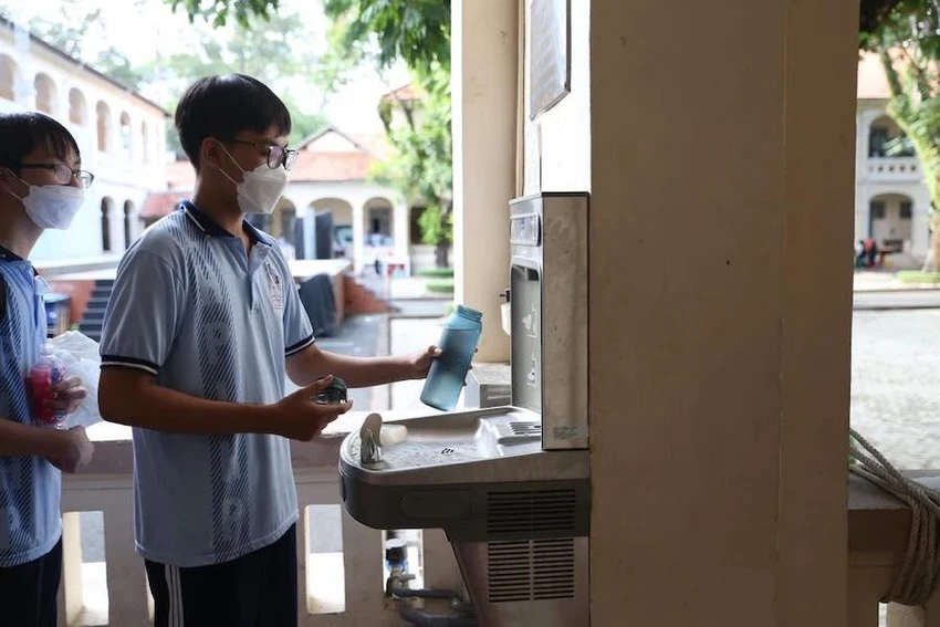 TP.HCM nghiên cứu các công nghệ để cung cấp nước uống tại vòi ở các bệnh viện, trường học