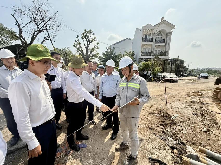 đại học văn lang rạch xuyên tâm 2.jpg