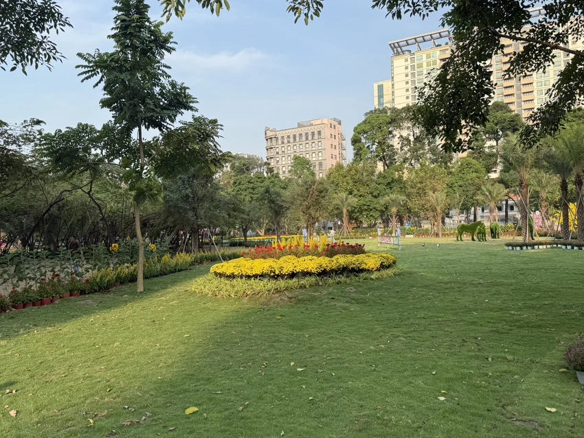 đất trống làm công viên.jpg