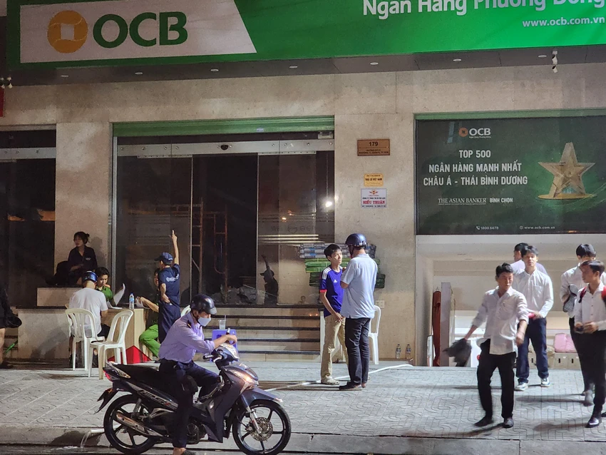 toa-nha-6-tang-o-quan-6-chay-du-doi-post768328-3-1682.jpg