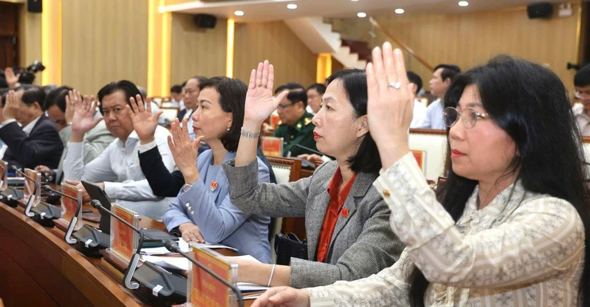 chu-tich-ubnd-tinh-quang-ngai-khan-truong-hoan-thanh-viec-sap-xep-tinh-gon-to-chuc-bo-may-post0.htmlkio.jpg