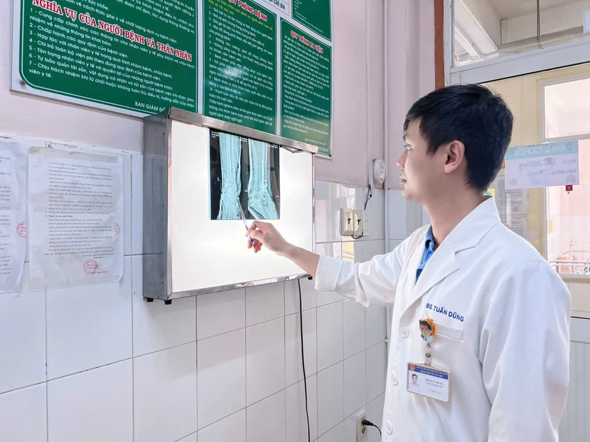 phau-thuat-thanh-cong-ca-gay-lun-3-mat-ca-co-chan-khi-nhay-day-post0.html.jpg