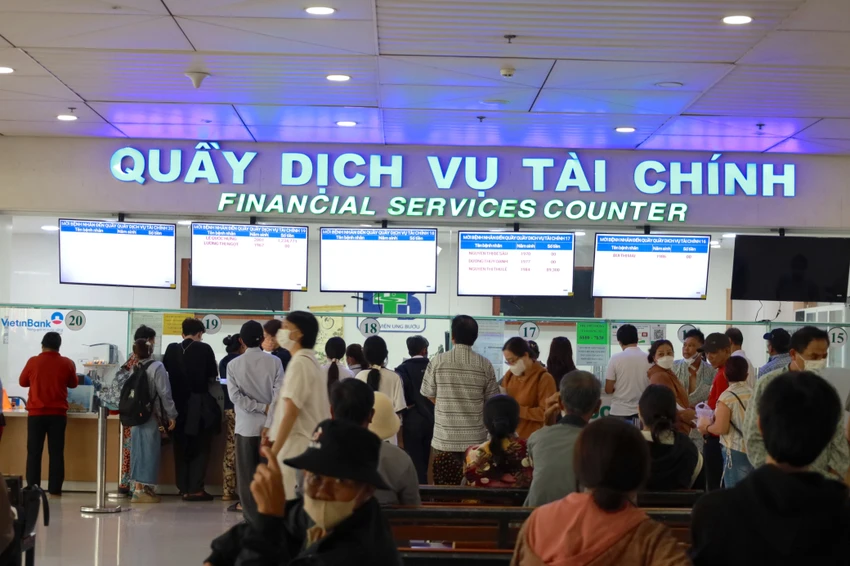 Miễn viện phí, người bệnh, bác sĩ kỳ vọng gì?