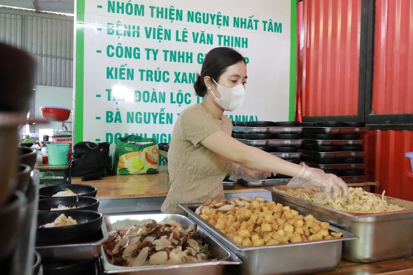 nha-an-hanh-phuc-1.JPG