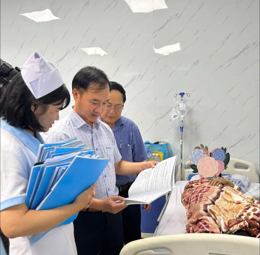 vu-nghi-ngo-doc-banh-mi-o-quang-ngai-so-nguoi-nhap-vien-da-len-den-105-nguoi-post886592.htmlf.JPG