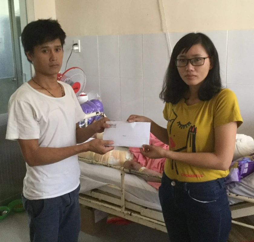 Hỗ trợ tiếp hơn 30 triệu giúp anh Thanh ghép da ảnh 1 Hỗ trợ tiếp hơn 30 triệu giúp anh Thanh ghép da ảnh 1