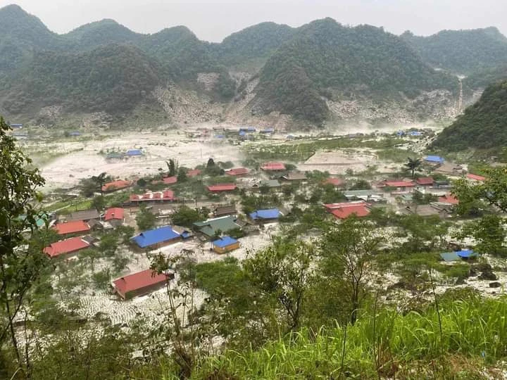 Mưa đá Sơn La phủ trắng núi đồi và mồ hôi, nước mắt người nông dân 5.jpg