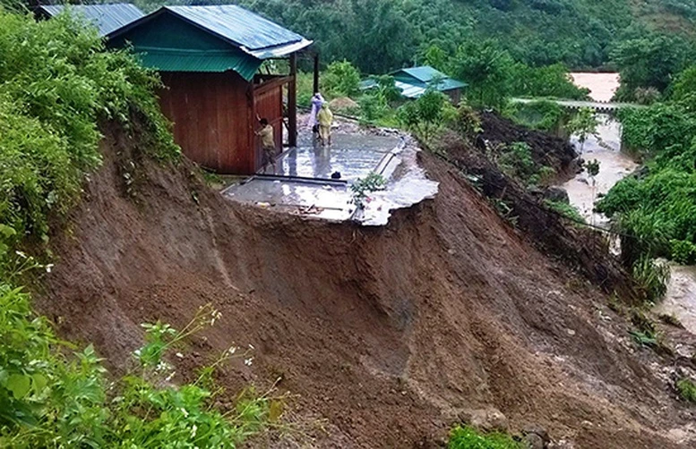 Lào Cai ban bố tình trạng khẩn cấp; tiếp tục cảnh báo mưa lớn, sạt lở đất toàn tỉnh Yên Bái 3.jpeg