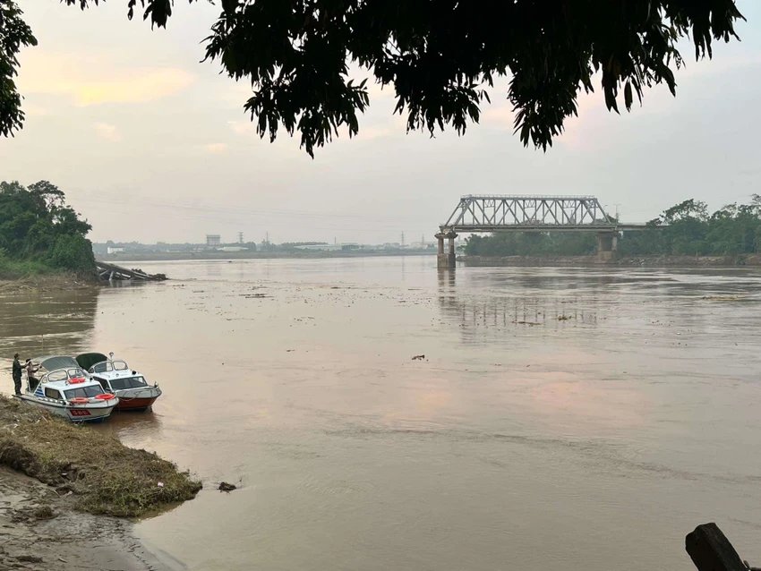 CẦU PHONG CHÂU ĐỔ SẬP