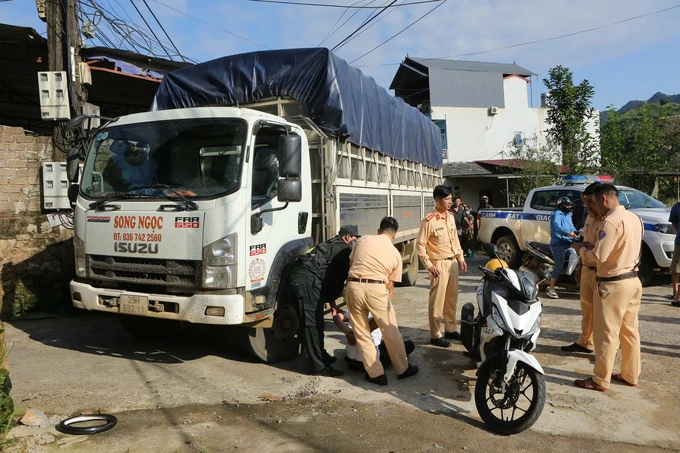 Công an Sơn La thông tin vụ truy đuổi 'quái xế' nồng độ cồn kịch khung .jpg