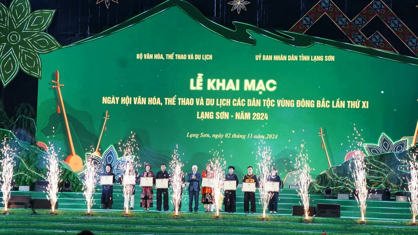 Khai mạc ngày hội văn hóa các dân tộc vùng Đông Bắc lần thứ XI.JPG