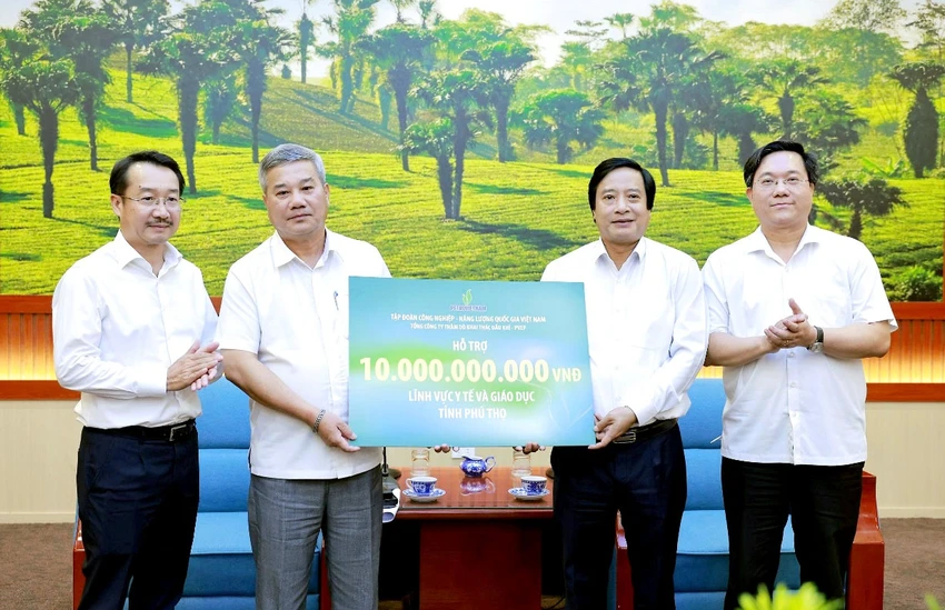 Chung tay vì an sinh xã hội, Petrovietnam trao 10 tỷ đồng cho tỉnh Phú Thọ 2.jpeg