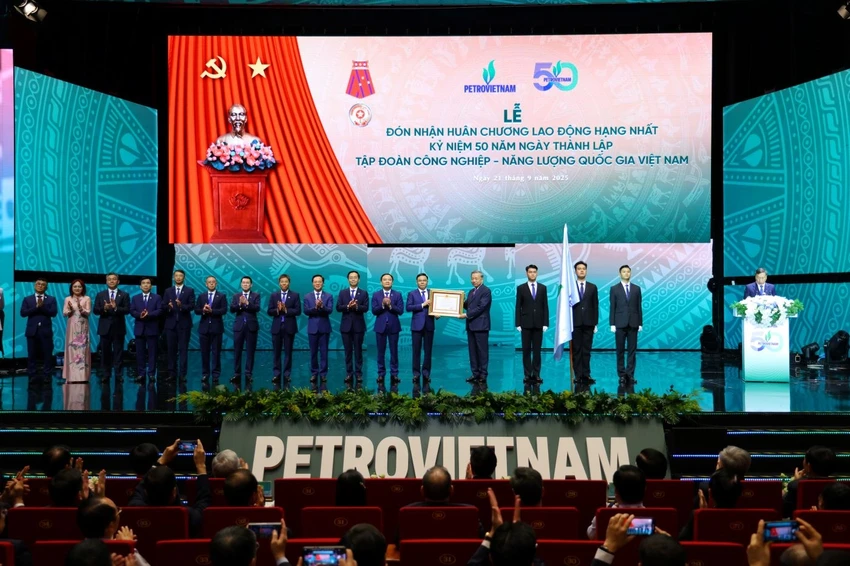 Thông điệp của Tổng Bí thư gửi Petrovietnam 'Tiên phong - Vượt trội - Bền vững - Toàn cầu'..jpeg