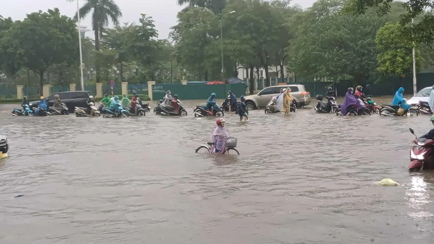Hà Nội ngập nặng.jpg