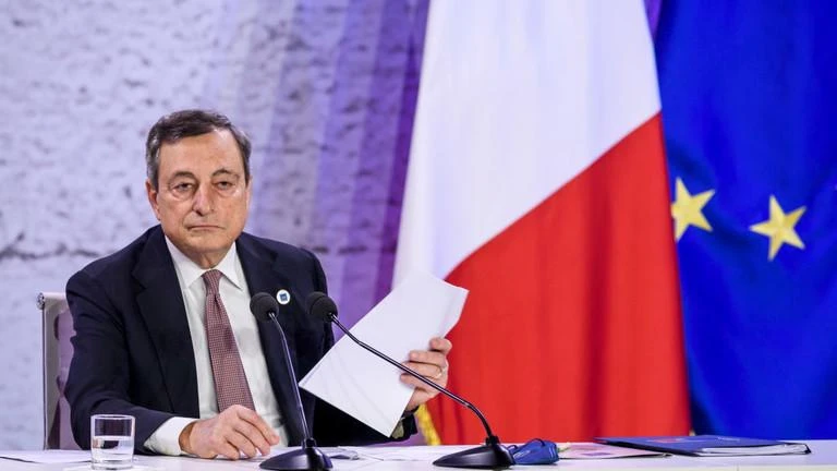 Thủ tướng Ý Mario Draghi xuất hiện tại sự kiện G20 vào tháng 10 năm ngoái ở Rome, Ý. Ảnh: RT Thủ tướng Ý Mario Draghi xuất hiện tại sự kiện G20 vào tháng 10 năm ngoái ở Rome, Ý. Ảnh: RT
