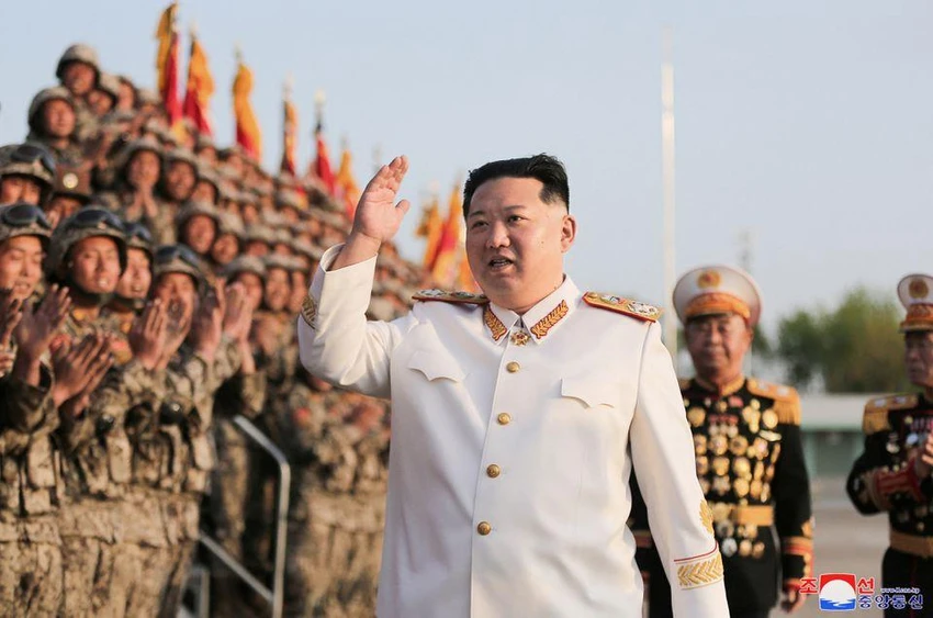 Ông Kim Jong-un kêu gọi quân đội tăng cường sức mạnh bằng mọi cách để tiêu diệt kẻ thù ảnh 1 Ông Kim Jong-un kêu gọi quân đội tăng cường sức mạnh bằng mọi cách để tiêu diệt kẻ thù ảnh 1