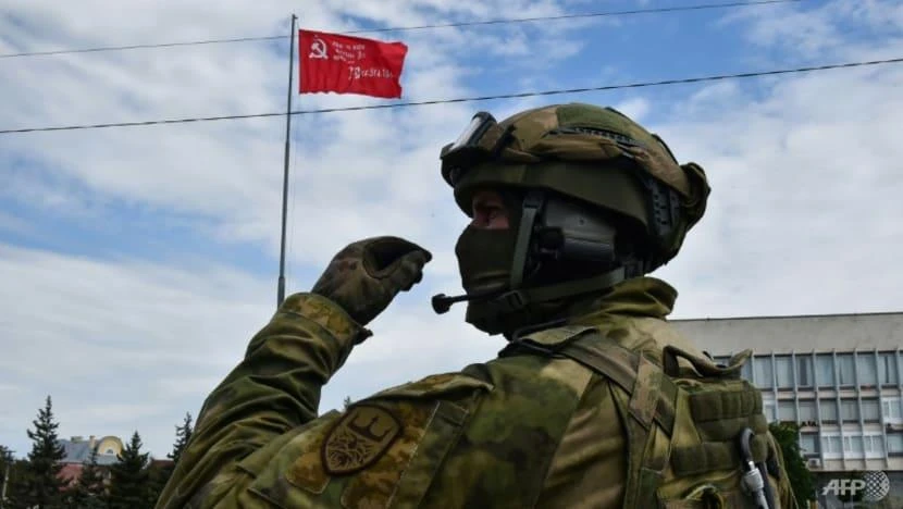 Lính Nga tuần tra ở khu vực Kherson. Ảnh: AFP