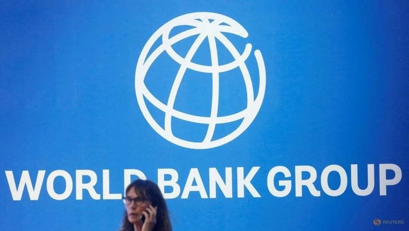 Logo của Ngân hàng Thế giới (WB) được trưng bày tại Bali, Indonesia, ngày 12-10-2018. Ảnh: REUTERS Logo của Ngân hàng Thế giới (WB) được trưng bày tại Bali, Indonesia, ngày 12-10-2018. Ảnh: REUTERS