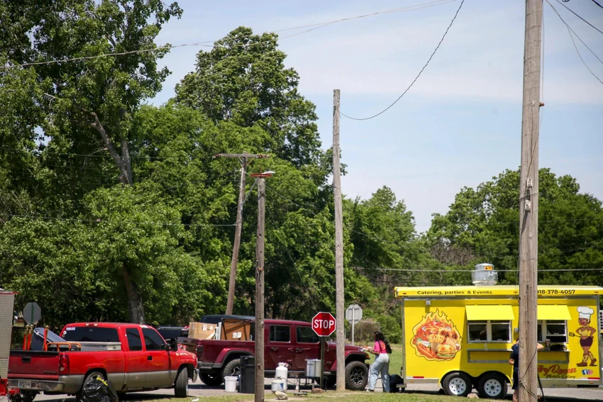 Hiện trường vụ xả súng chết người ở thị trấn Taft, bang Oklahoma, Mỹ. Ảnh: AP Hiện trường vụ xả súng chết người ở thị trấn Taft, bang Oklahoma, Mỹ. Ảnh: AP