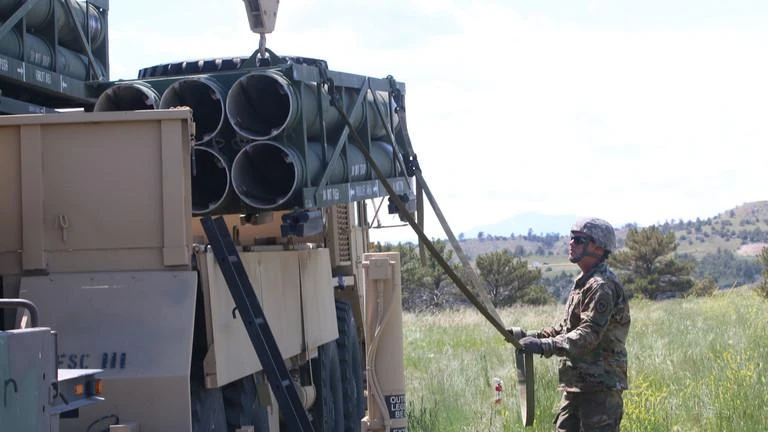 Hệ thống pháo M142 HIMARS của Mỹ tại bang Wyoming, ngày 25-6-2019. Ảnh: RT