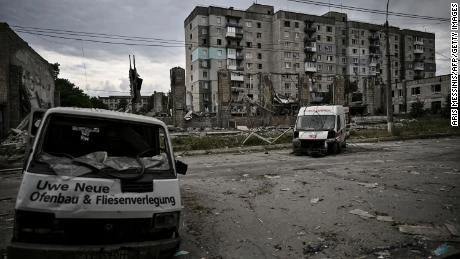Khung cảnh tan hoang sau các cuộc giao tranh giữa Nga và Ukraine. Ảnh: CNN Khung cảnh tan hoang sau các cuộc giao tranh giữa Nga và Ukraine. Ảnh: CNN