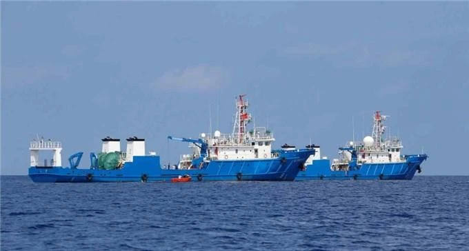 Tàu Trung Quốc tiếp tục thể hiện sự hiện diện phi pháp tại Biển Đông bất chấp sự phản đối từ quốc tế. Ảnh: SCMP