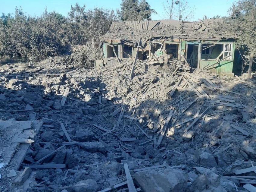 Một khu dân cư ở TP Toretsk, tỉnh Donetsk bị phá hủy hoàn toàn sau cuộc tấn công của quân đội Nga, ngày 27-7. Ảnh: REUTERS