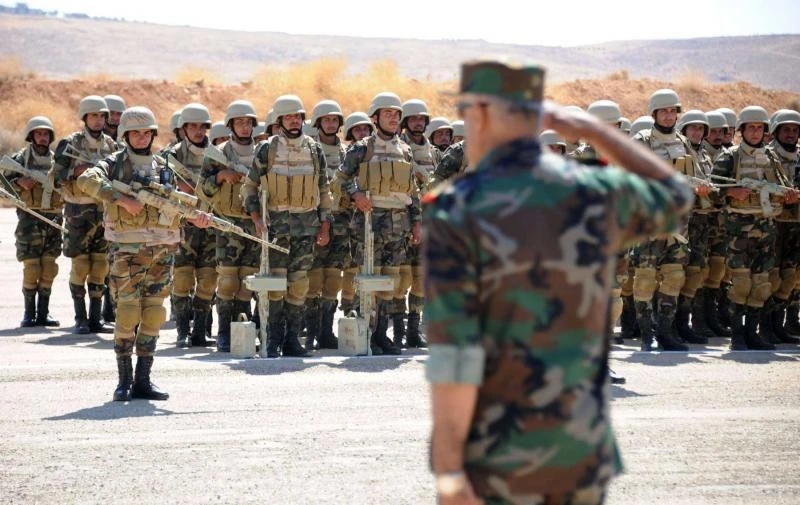Binh sĩ Syria tham gia buổi hướng dẫn với huấn luyện viên quân sự Nga vào ngày 24-9-2019 tại một căn cứ quân sự ở làng Yafour, cách thủ đô Damascus 30 km về phía tây. Ảnh: AFP Binh sĩ Syria tham gia buổi hướng dẫn với huấn luyện viên quân sự Nga vào ngày 24-9-2019 tại một căn cứ quân sự ở làng Yafour, cách thủ đô Damascus 30 km về phía tây. Ảnh: AFP