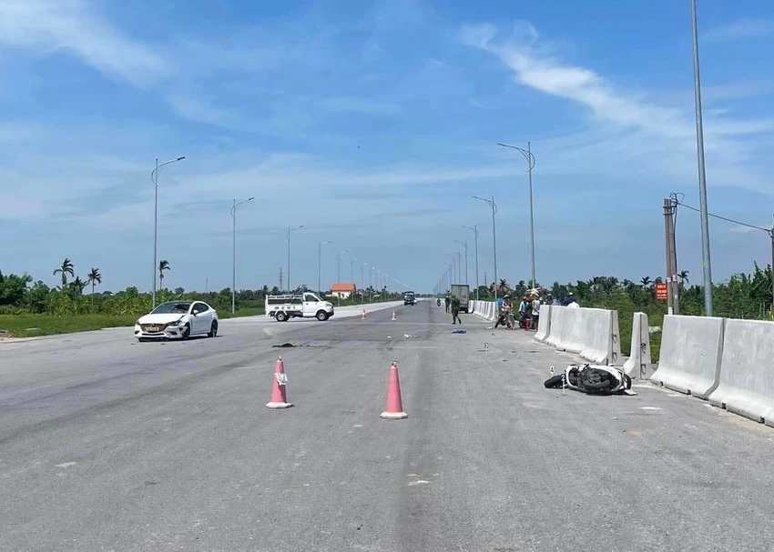 Hiện trường nơi xảy ra tai nạn Hiện trường nơi xảy ra tai nạn