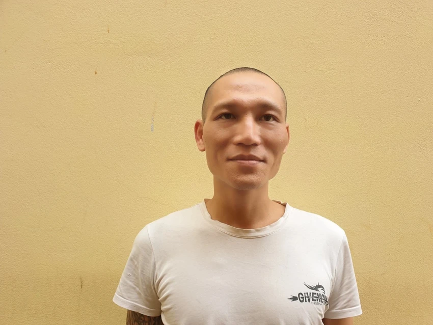 Trần Mạnh Tùng tại cơ quan công an. Ảnh: Công an thị xã Quảng Yên Trần Mạnh Tùng tại cơ quan công an. Ảnh: Công an thị xã Quảng Yên