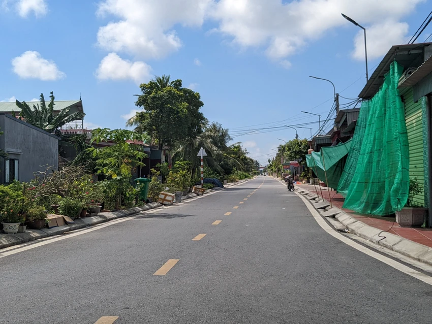 Nhà thầu thực hiện Dự án cải tạo đường Minh Tiến đang bị điều tra về hành vi vi phạm quy định về đầu tư công trình xây dựng gây hậu quả nghiêm trọng. Ảnh: Anh Vũ Nhà thầu thực hiện Dự án cải tạo đường Minh Tiến đang bị điều tra về hành vi vi phạm quy định về đầu tư công trình xây dựng gây hậu quả nghiêm trọng. Ảnh: Anh Vũ