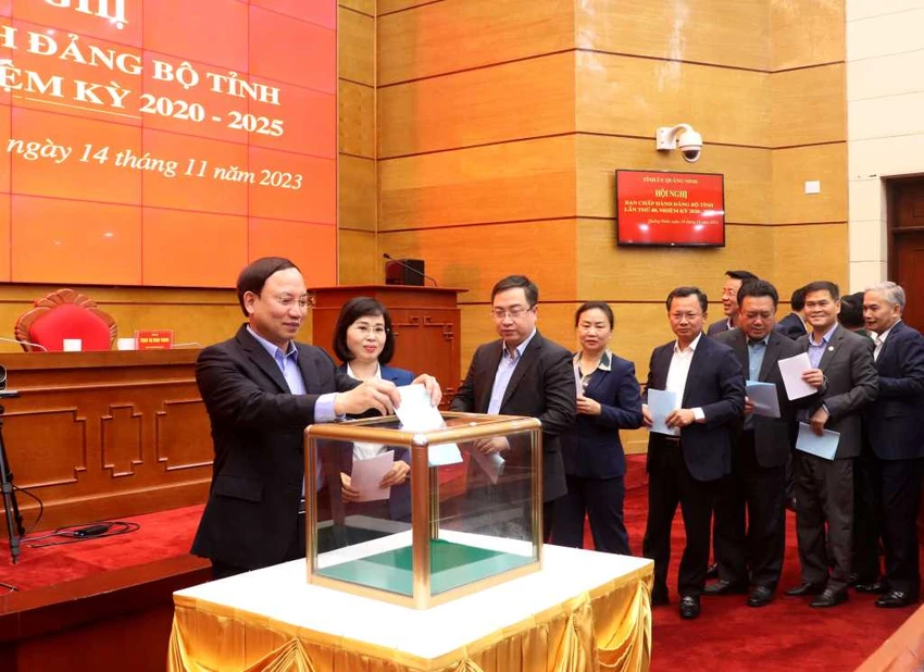 cao tường huy