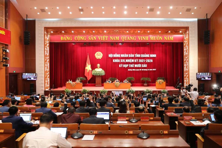 chu-tich-ubnd-tinh-thai-binh-quang-ninh-duoc-100-phieu-bau-tin-nhiem-cao.jpg