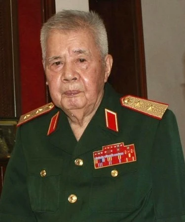 truy-tang-danh-hieu-anh-hung-llvt-thoi-ky-chong-phap-tang-trung-tuong-dang-kinh-2-1647.jpeg