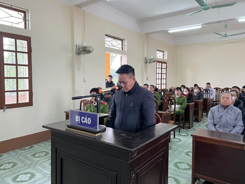 Cựu cán bộ xã Trương Văn Đạt tại toà