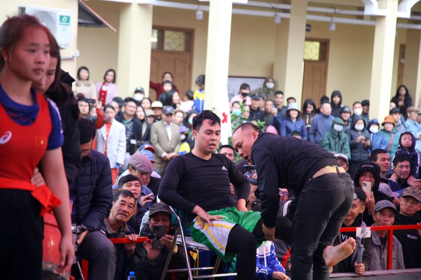 ve-van-tra-xem-nu-do-vat-thach-dau-nam-9.jpg