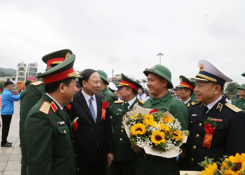 thanh-nien-cac-dia-phuong-phan-khoi-len-duong-nhap-ngu-4.jpeg