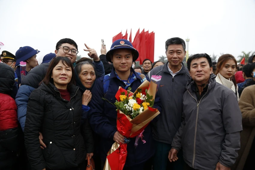 thanh-nien-cac-dia-phuong-phan-khoi-len-duong-nhap-ngu-8.jpeg