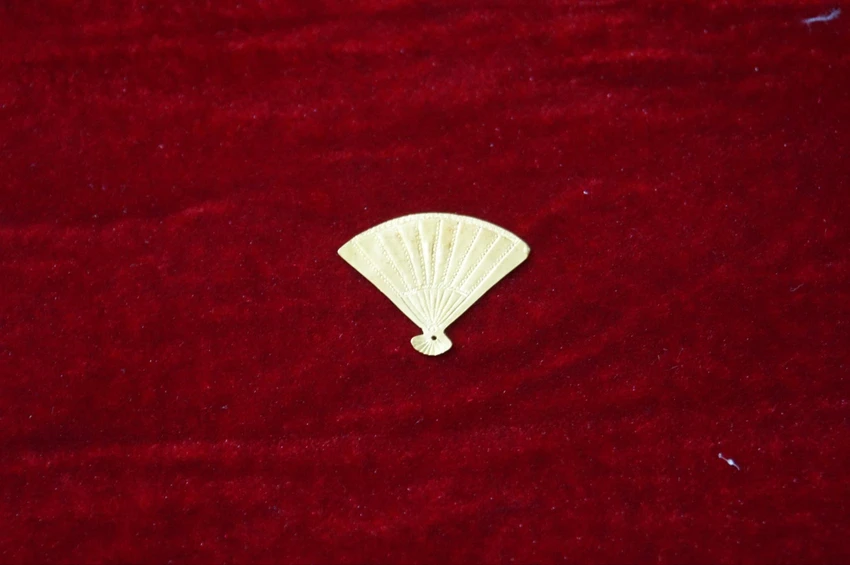 chiem-nguong-21-hien-vat-bang-vang-cung-tien-nu-tuong-le-chan-7.jpg