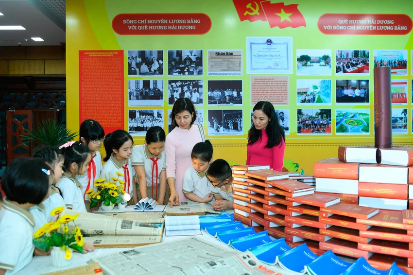 hai-duong-to-chuc-trong-the-ky-niem-120-nam-ngay-sinh-co-pho-chu-tich-nuoc-nguyen-luong-bang-5.jpg