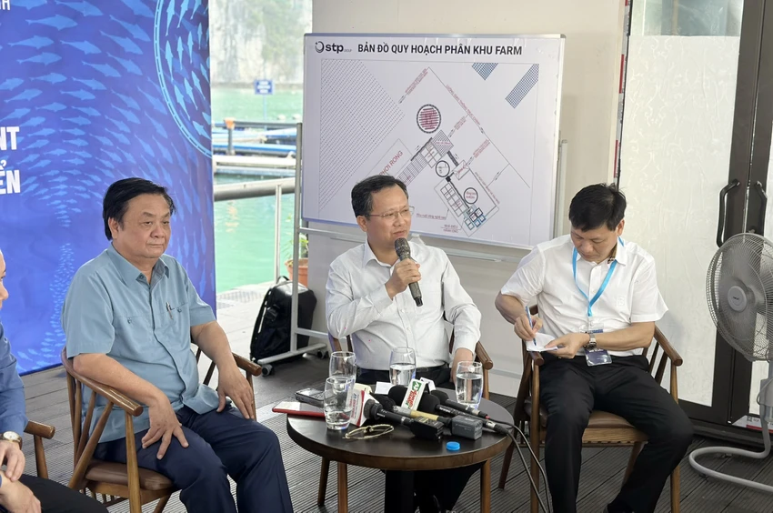 bo-truong-va-chu-tich-tinh-quang-ninh-gap-go-cac-htx-doanh-nghiep-nuoi-bien-1.jpg